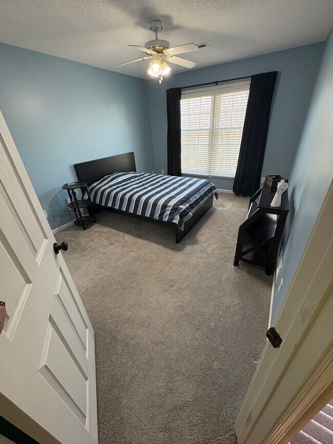 Building Photo - 30+ Day Stays | Fully Furnished 5 Bed Home w/Utilities included | 3 Car Garage | Great Community ...