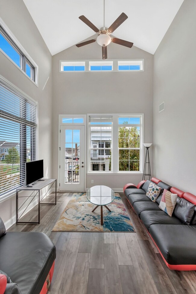 Building Photo - 2052 Sunflower Dr