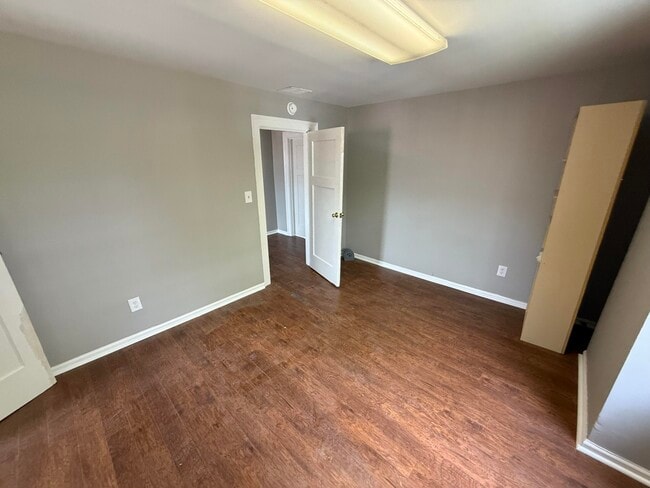 Building Photo - 1815 Nicholasville Rd