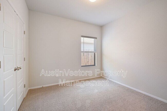 Building Photo - 244 Shugart St