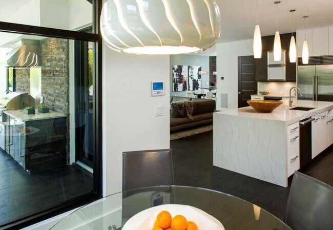 Building Photo - 356 Bayview Dr NE