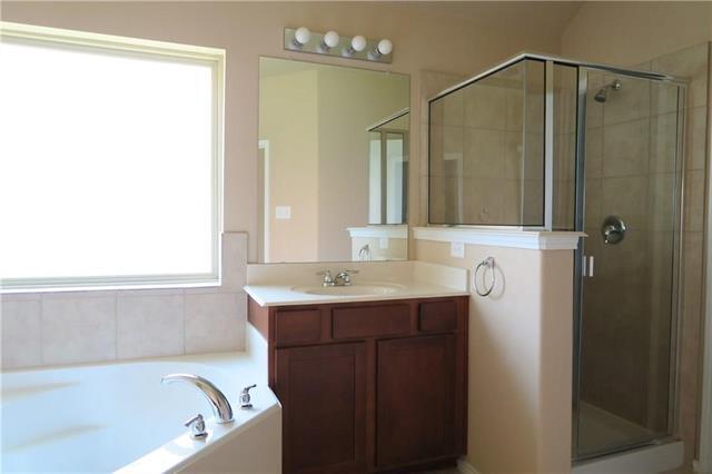 Building Photo - 2753 Waterfall Ln