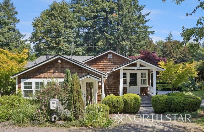 Building Photo - A Private Paradise Near Downtown