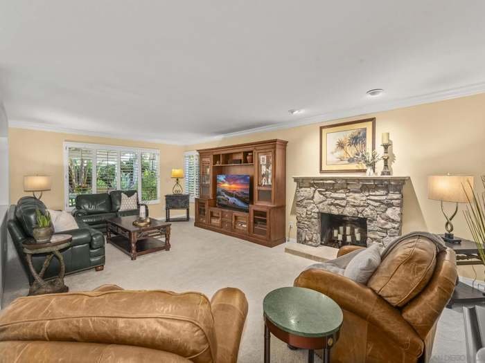 Building Photo - 6502 La Paloma St