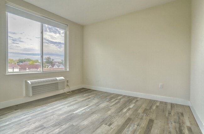 Building Photo - 140 Avenue B