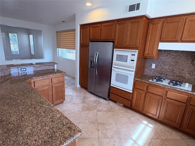 Building Photo - 24 Country Walk Dr