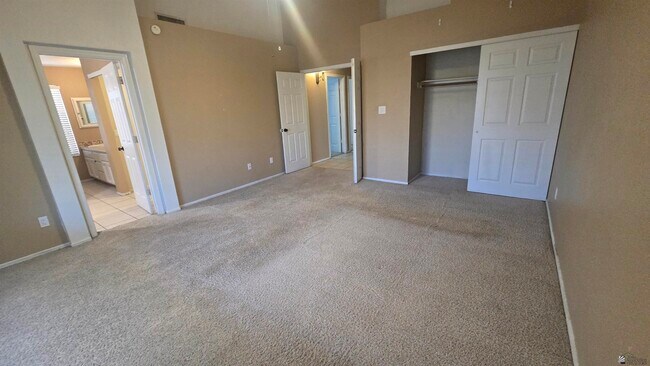 Building Photo - 1541 S 34th Ave