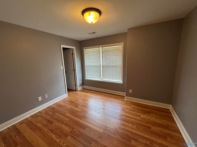 Building Photo - 29929 Park Hill Dr