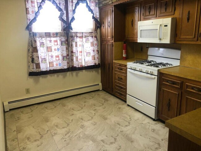 Kitchen - 1691 John F Kennedy Blvd