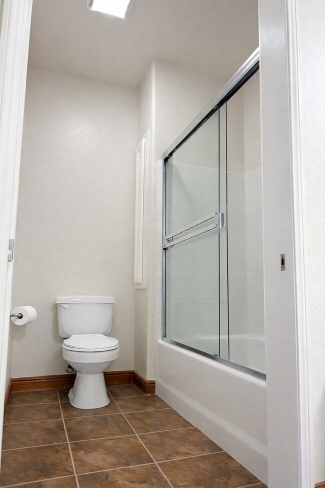 Building Photo - Beautiful 1 Bed 1 Bath in a great community