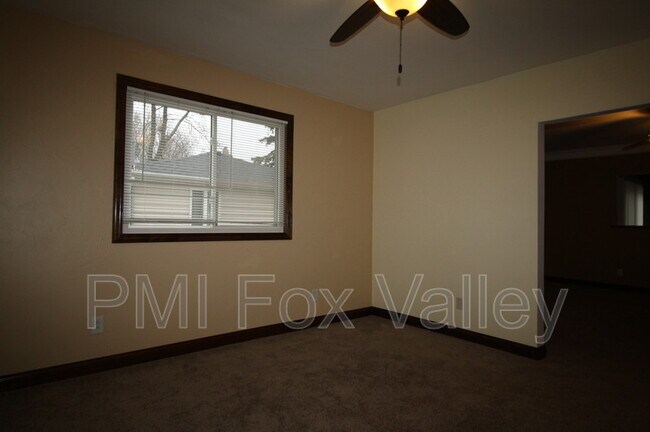 Building Photo - 826 Tayco St