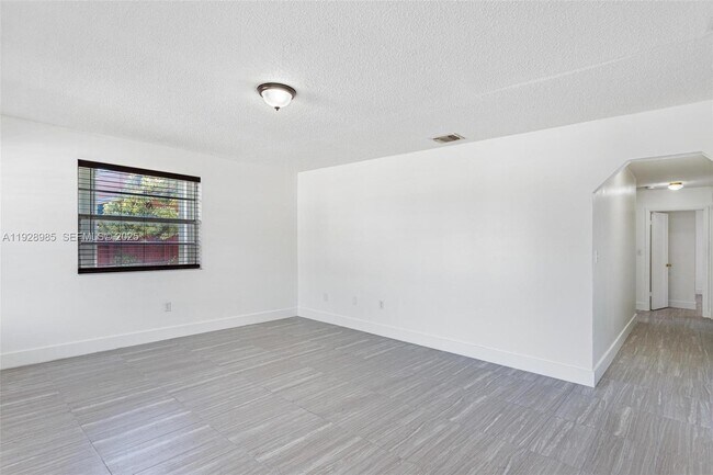 Building Photo - 1722 NW 5th St