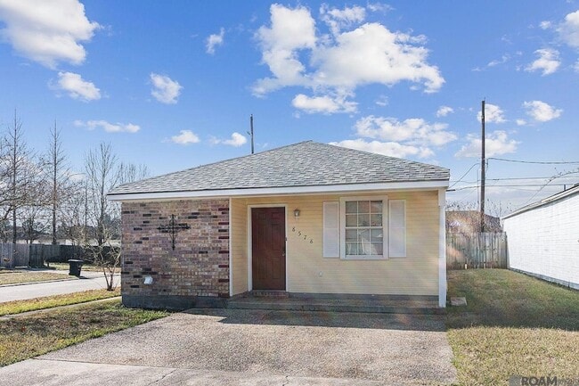 Primary Photo - 8578 Longwood View Ave