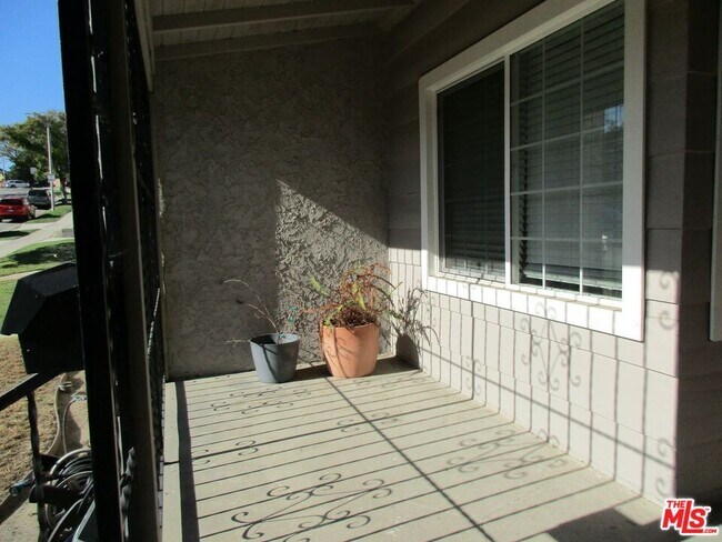 Building Photo - 5108 Valley Ridge Ave