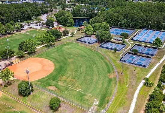 Building Photo - 183 Silver Fern Dr