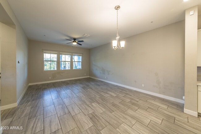 Building Photo - 21035 W Elm Way Ct