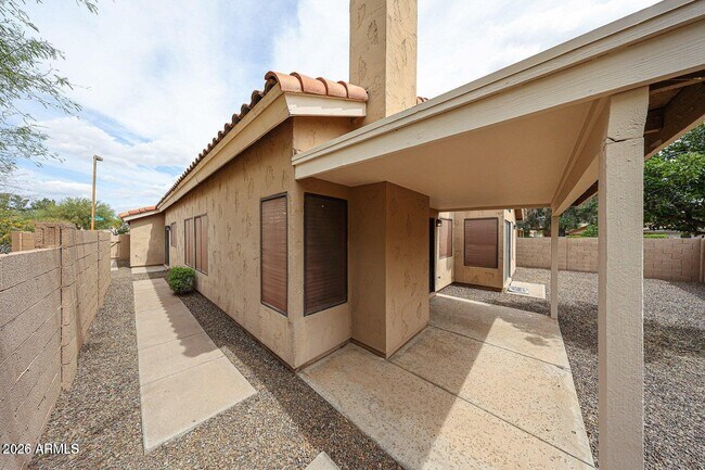 Building Photo - 9429 E Camino Del Santo