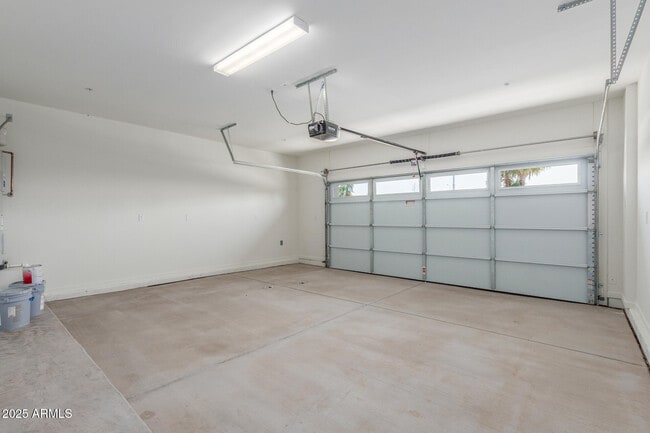 Building Photo - 733 E Commonwealth Ave