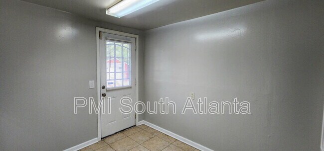 Building Photo - 3411 N Fulton Ave