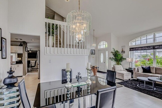 Building Photo - 18174 SE Fairview Cir