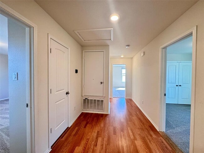 Building Photo - 16501 Brogan Ln