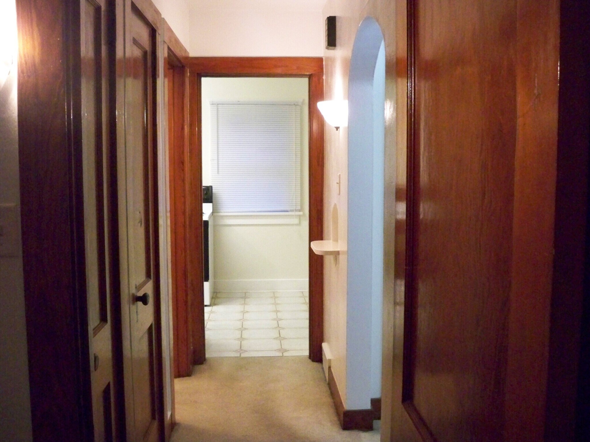 Building Photo - 331 W Cedar St