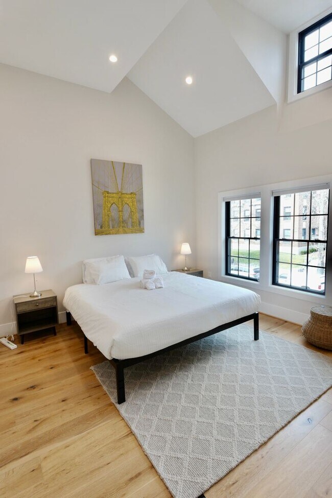 Building Photo - Luxury Rowhouse Living in Columbia Heights (w/Solar!)