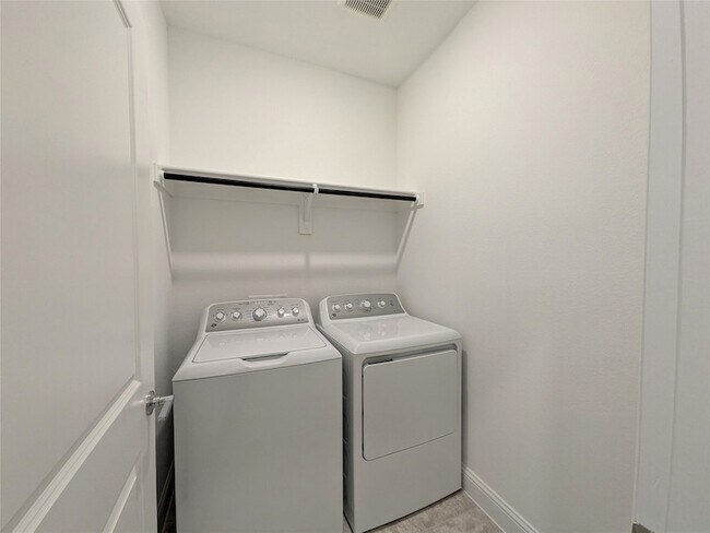 Building Photo - 1405 Zapateado Wy