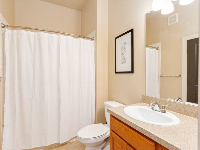 Building Photo - 1 Old Fairway Rd