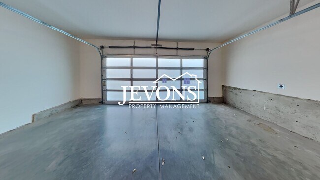 Building Photo - 5BR/4.5BA House in Seattle -- Available Now!