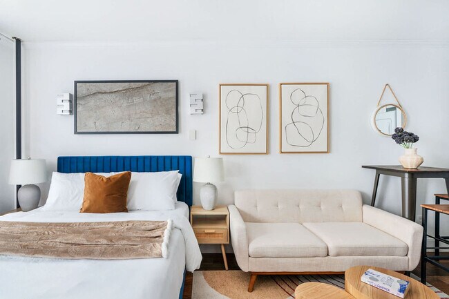 Building Photo - 241 E 24th St