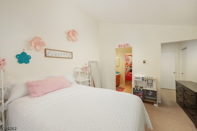 Building Photo - 28 Spruce Ct