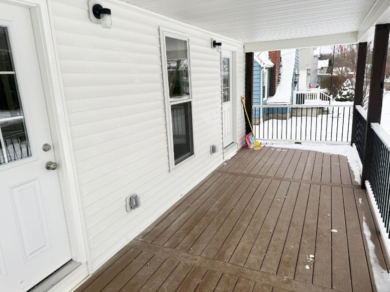 Building Photo - 2743 W Church St