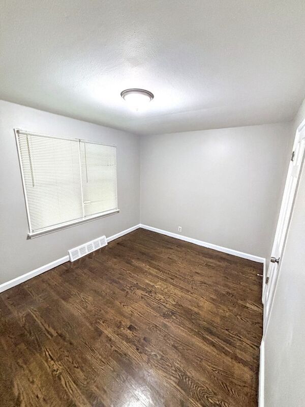 Building Photo - 1132 Kilgore Dr