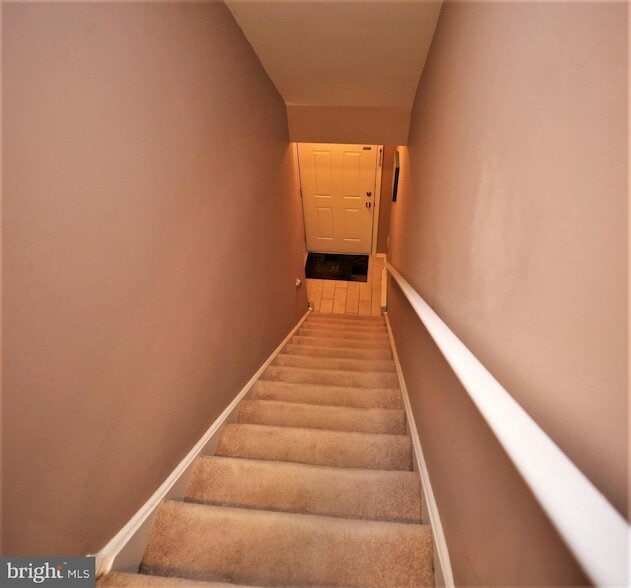 Building Photo - 1303 Blossom Cir