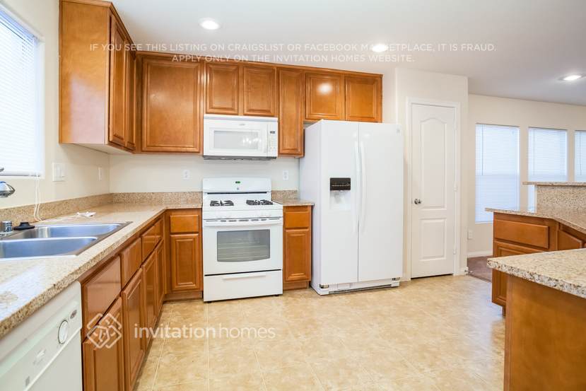 Building Photo - 4901 Naff Ridge Dr