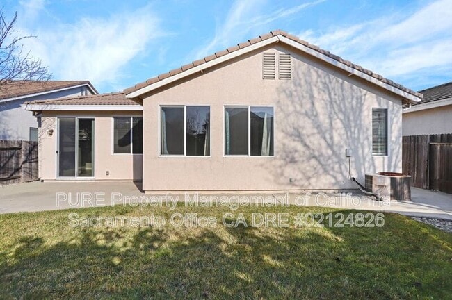 Building Photo - 1518 Sandmark Dr