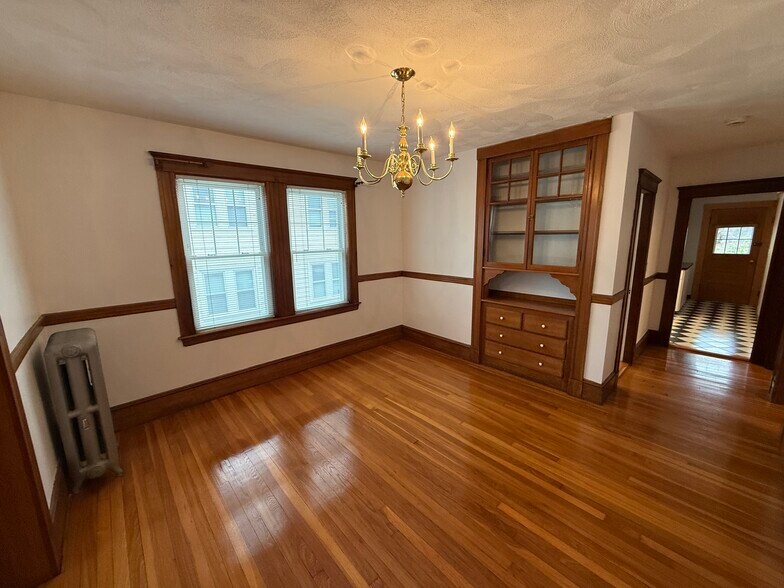 Building Photo - 68 Templeton Pky