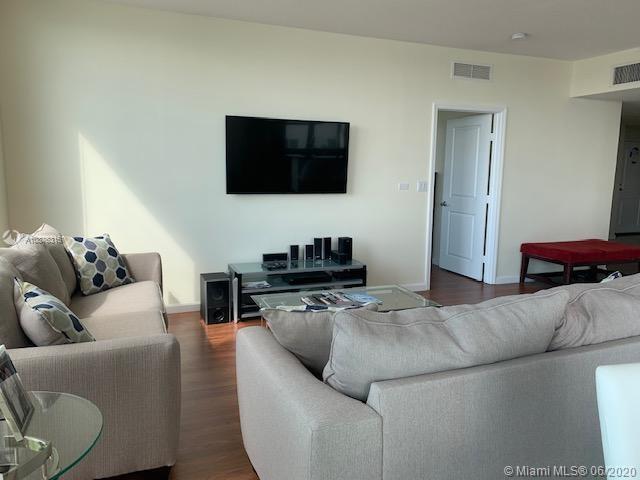 Building Photo - 7900 Harbor Island Dr