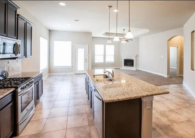 Building Photo - 3700 Hazelhurst Dr