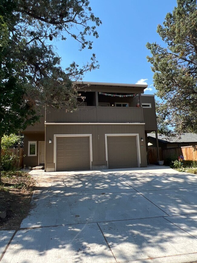 Building Photo - dou499