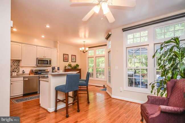 Building Photo - 6242 Levi Ct