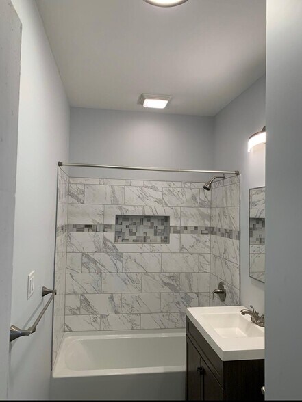 Building Photo - 201 Avery Ave