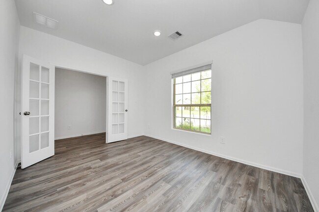 Building Photo - 1351 Antigua Dr