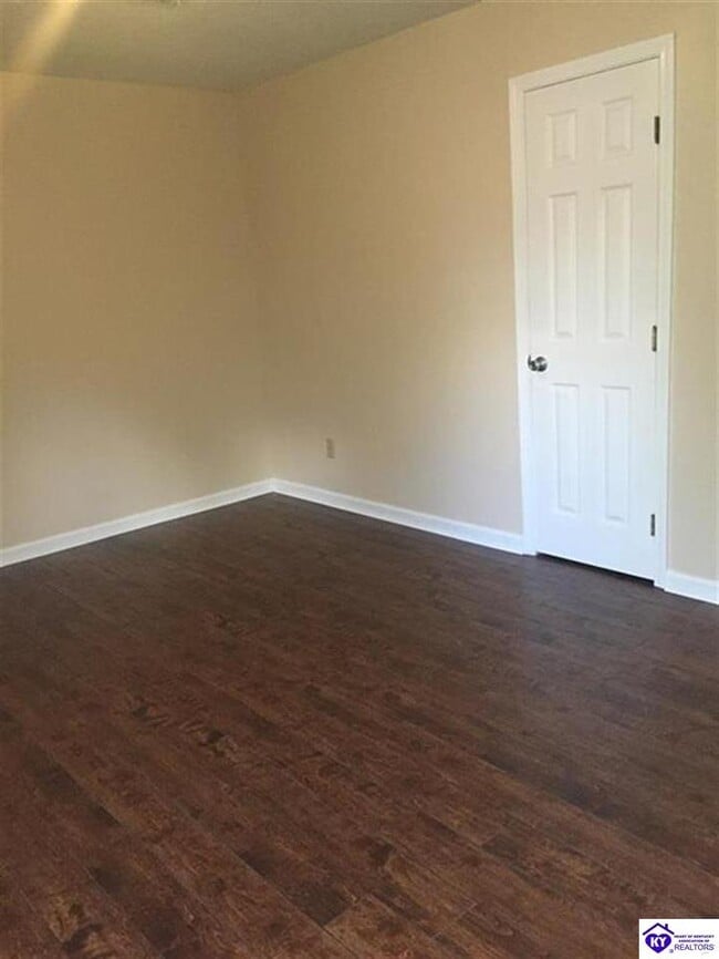 Building Photo - 635 Independence Dr