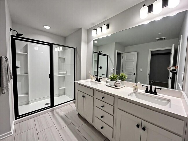 Building Photo - 4553 Cypress Pk Dr