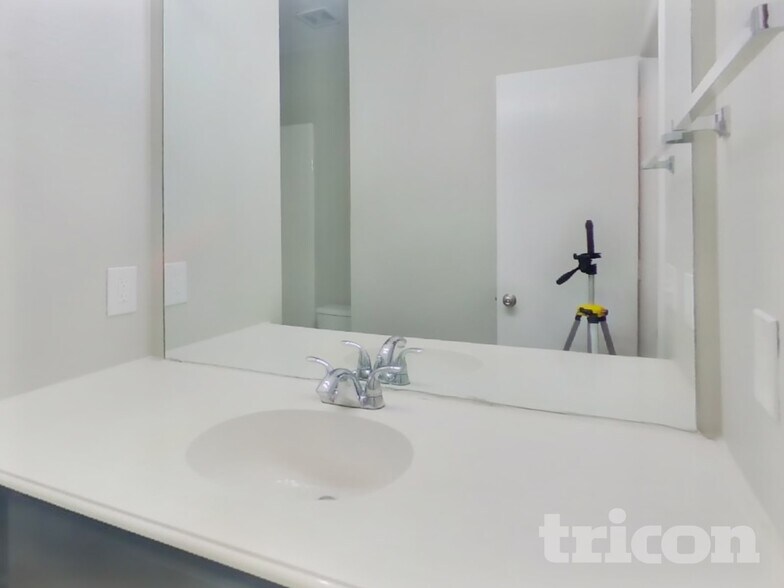 Building Photo - 4429 Spanish Oak Cir