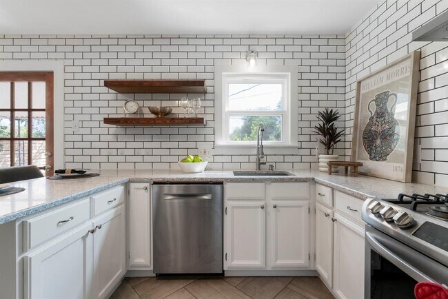 Building Photo - 4503 Garnett St