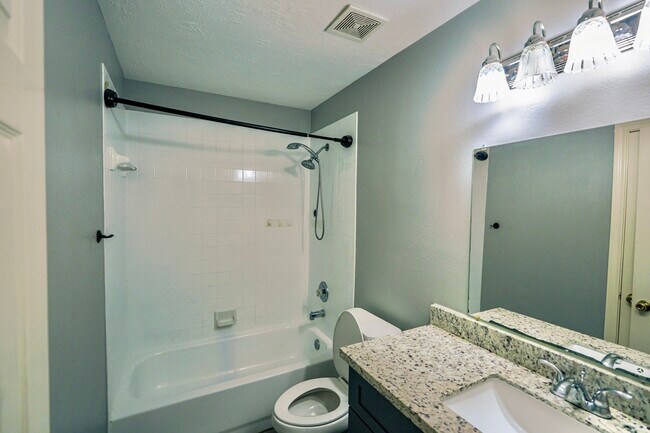 Building Photo - 3231 Candlepine Dr