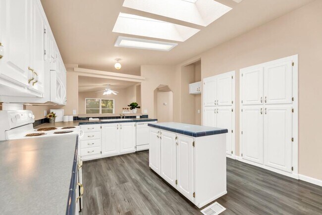 Building Photo - 9224 Joines Rd